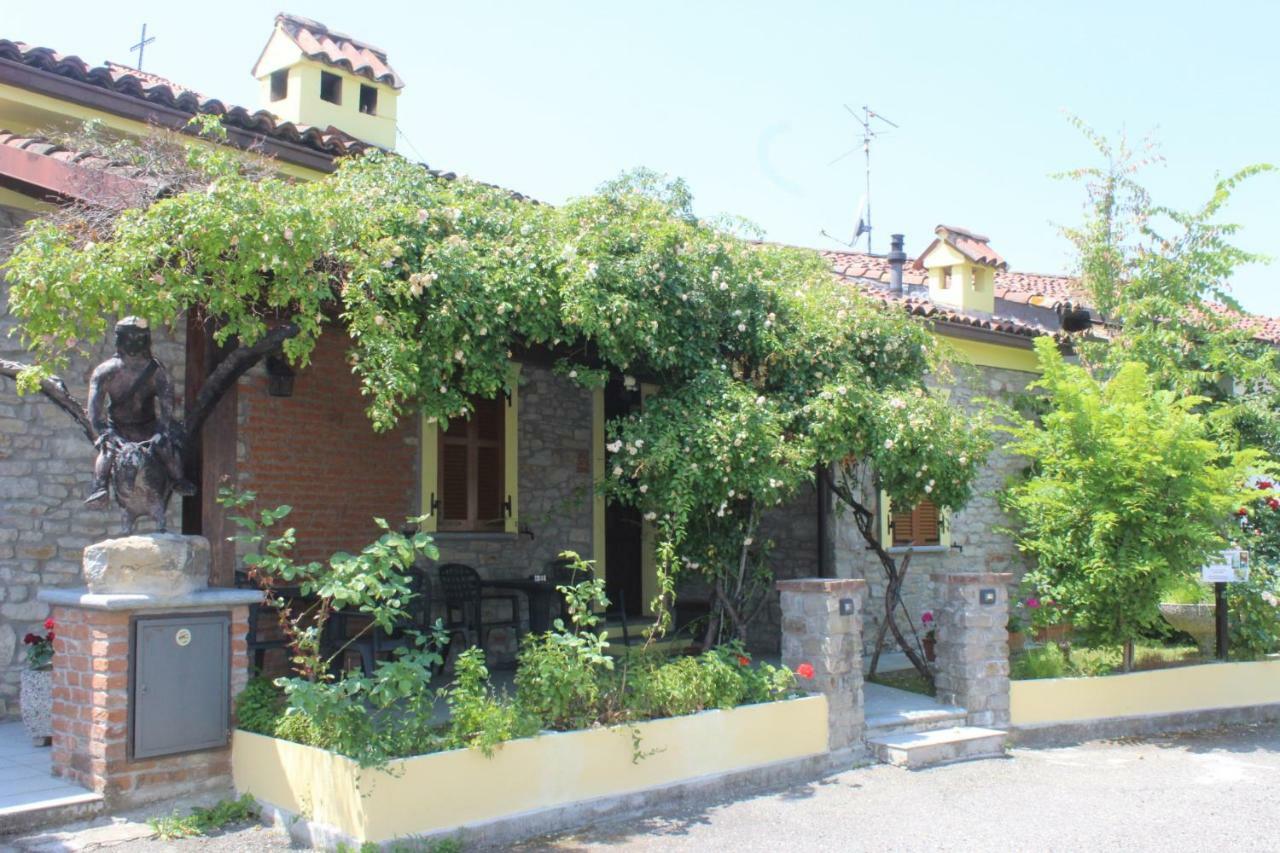 La Casa Di Valerio Villa Montabone Exteriör bild